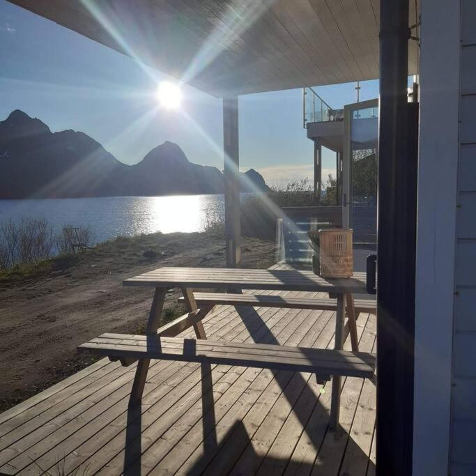 Senja, Husoy I Senja. Leilighet Med Utsikt Over Fjord Og Fjell Tofta Exterior foto